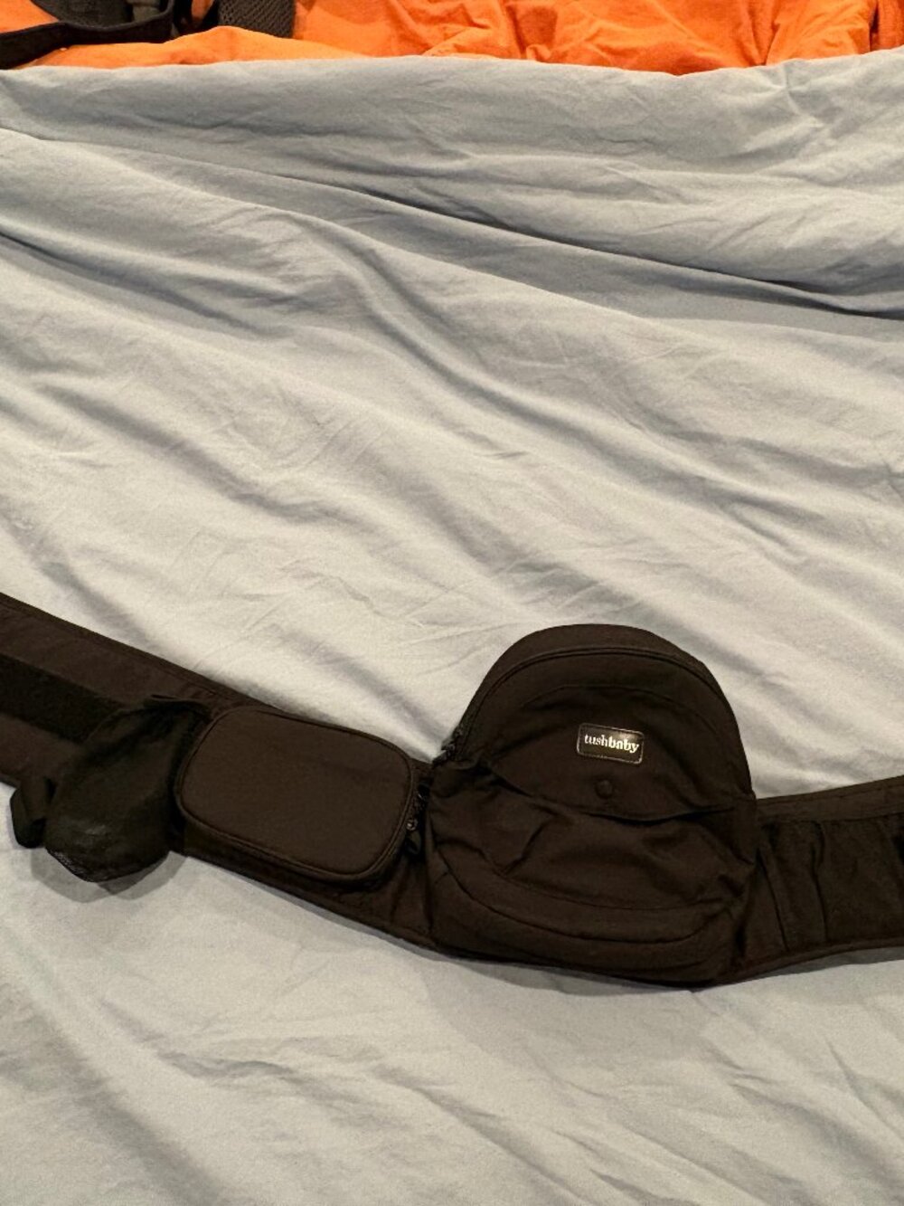 Tushbaby Hip Carrier Black - Like New - Picture 3 of 5